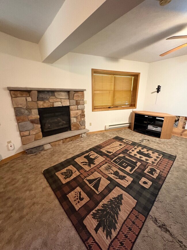 Building Photo - 23 Tennyson Cir