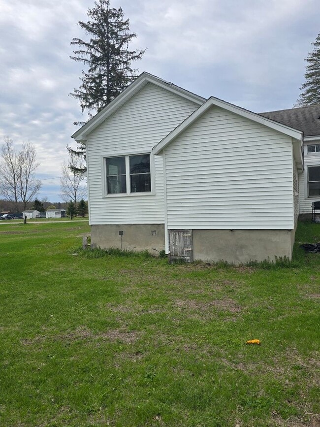 Building Photo - 3246 Haskins Rd