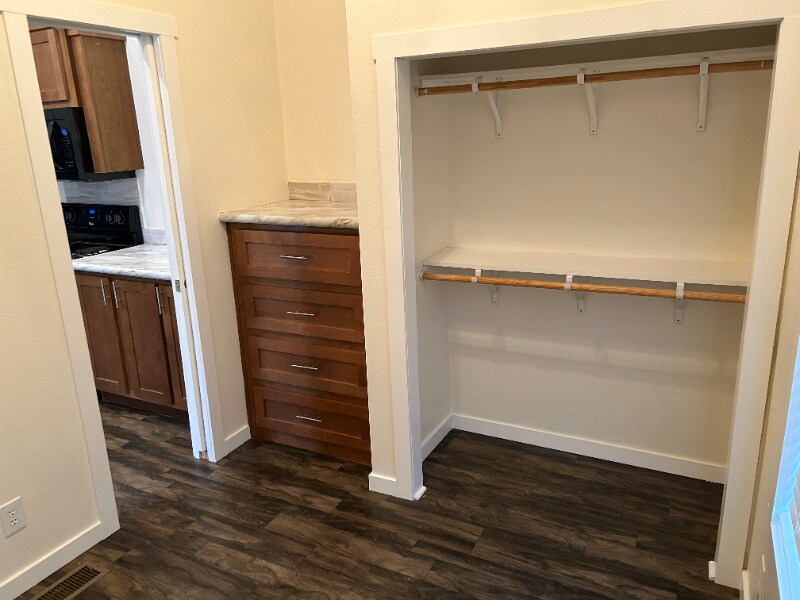 Building Photo - 5215 Crestway Rd