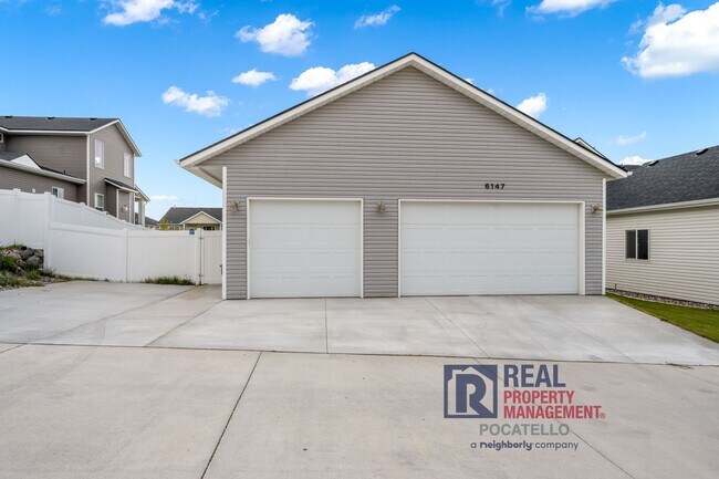 Building Photo - MOVE IN SPECIAL - Beautiful Brand New 6 be...