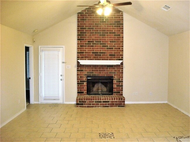 Building Photo - 318 Nita Ln