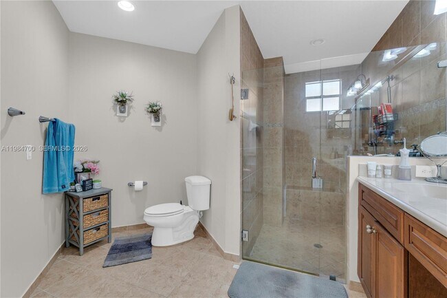 Building Photo - 8200 NW 128th Ln