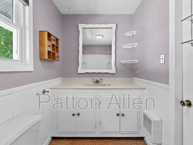 Building Photo - 83 5th Ave