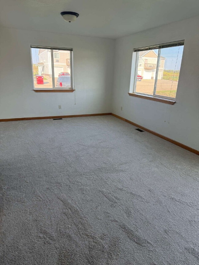 Building Photo - "Charming 3-Bedroom Home with Spacious Layout FOR SALE in Tioga, ND!"