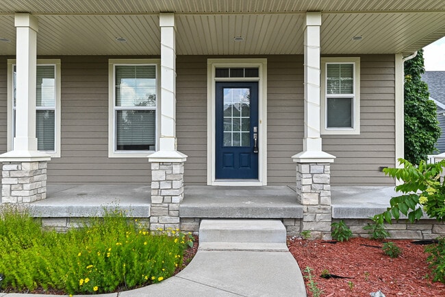 Building Photo - N60W21506 Legacy Trail
