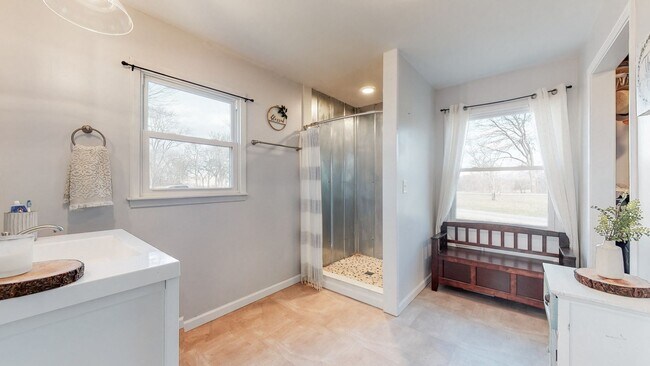 Building Photo - Stunning home situated on over 1 acre in North Thompson’s Station!