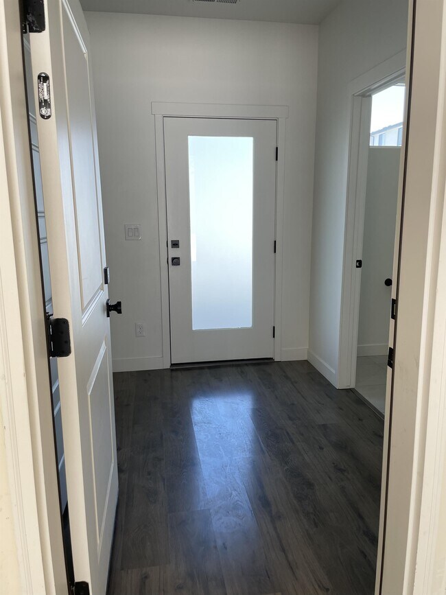 Building Photo - 517 S 1080 W