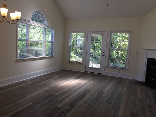 Building Photo - 6211 Wrightsville Ave