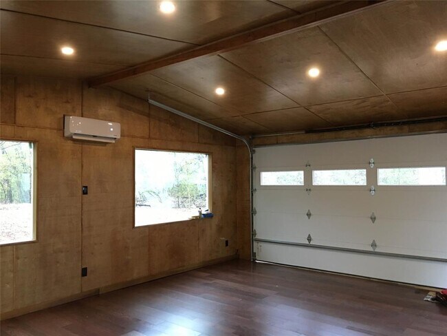 Building Photo - 5405 Hudson St