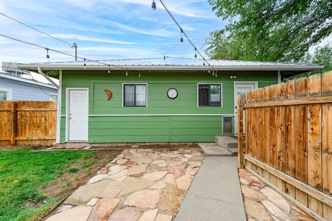 Building Photo - 2858 Bunting Ave