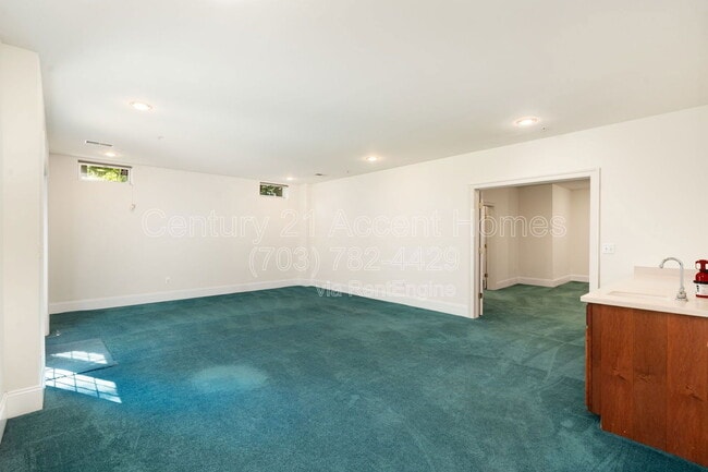 Building Photo - 8401 Tysons Trace Ct