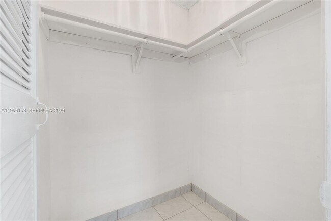 Building Photo - 6130 W 19th Ave