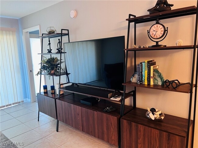 Primary Photo - 5530 Rattlesnake Hammock Rd