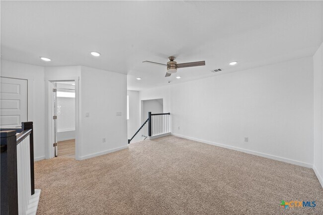 Building Photo - 328 Peace Pipe Way