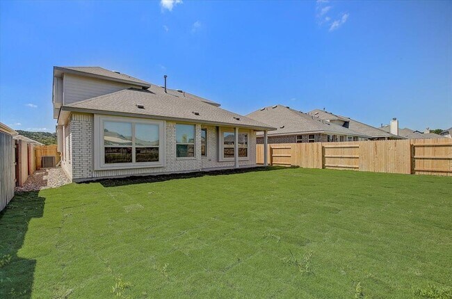 Building Photo - 2417 Caddo Canoe Dr