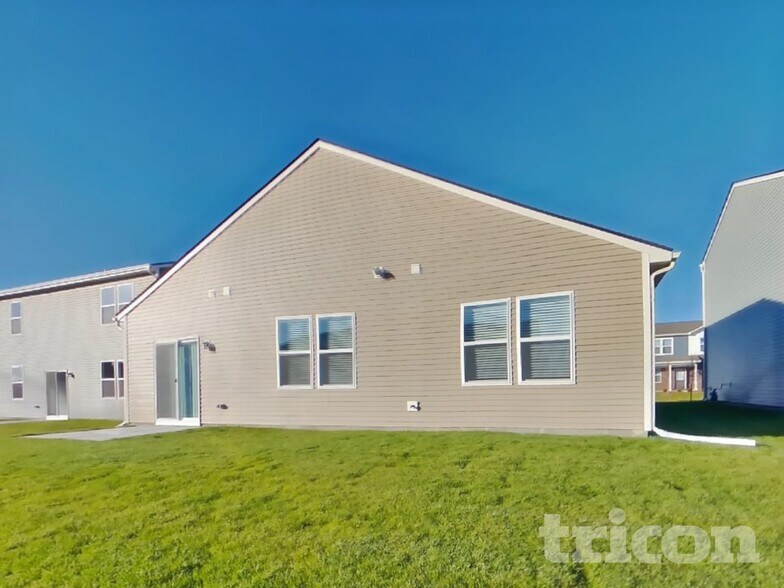 Building Photo - 11823 Moorfield Ln