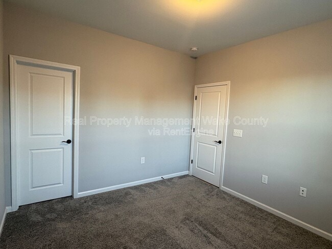 Building Photo - 1664 Highpoint St