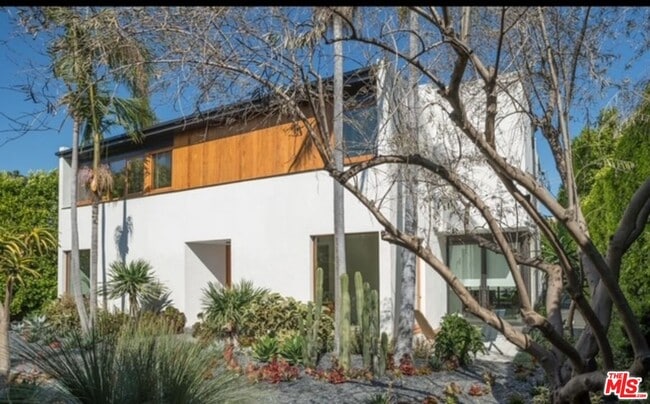 Primary Photo - 800 Orlando Ave