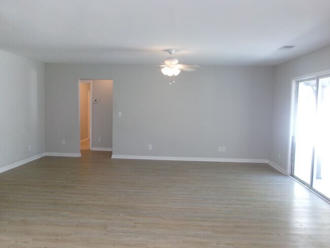 Building Photo - 212 McKendree Ln