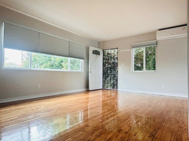 Building Photo - 1468 Chalcedony St