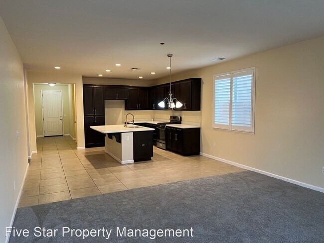 Building Photo - 4 br, 2 bath House - 1484 Rock Springs Ave