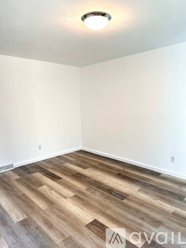 Building Photo - 87 Towne House Rd