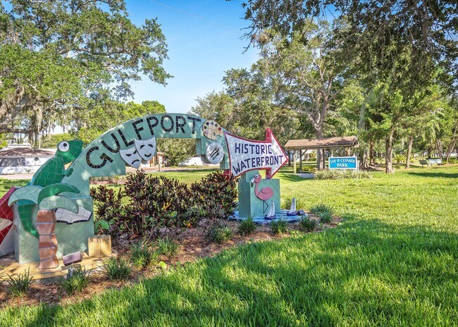 Building Photo - 5624 Gulfport Blvd S