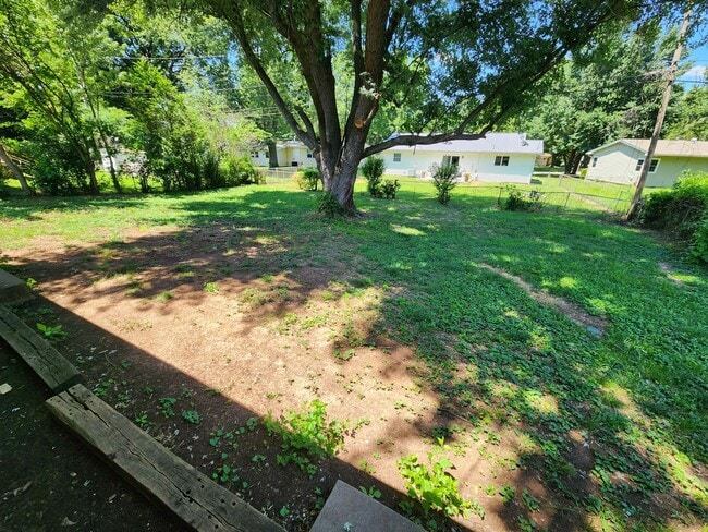 Building Photo - Spacious 3-Bedroom, 2-Bathroom Home COMING...
