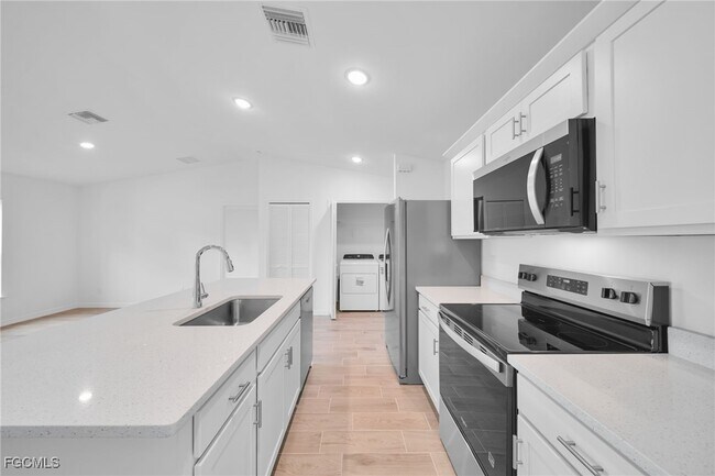 Building Photo - 3010 11th St SW