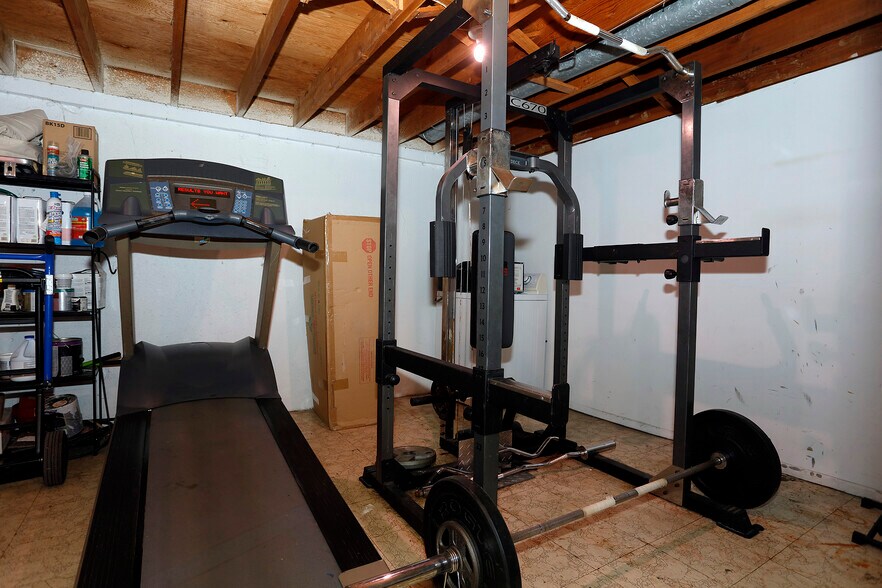 Building Photo - 1616 Washtenaw Ave