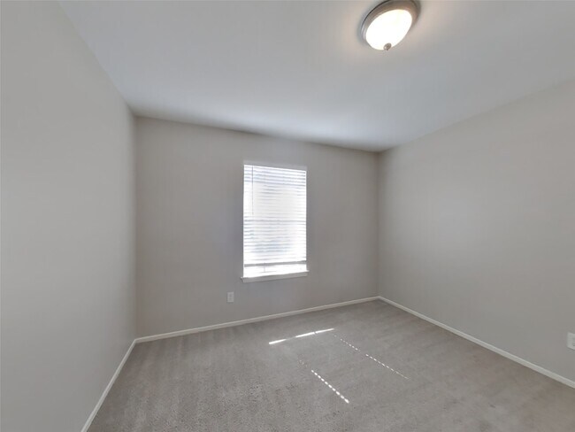 Building Photo - 2007 Smoke Rock Dr