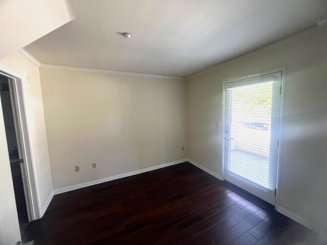 Building Photo - 1154 Bellevue Ave