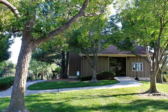 Building Photo - 6990 Los Reyes Cir