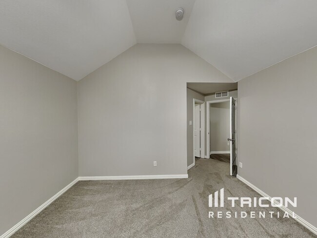 Building Photo - 205 Old Spanish Trail