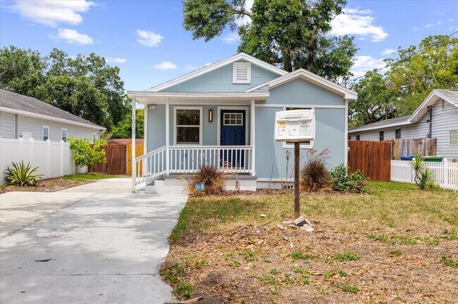 Primary Photo - 1010 E Flora St