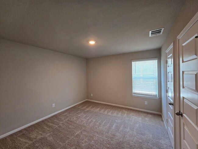Building Photo - 13703 Mariah Dr