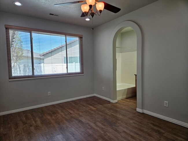 Building Photo - 3 Bedroom, North Salt Lake Gem with RV Parking, Workshop & Spacious Backyard Retreat