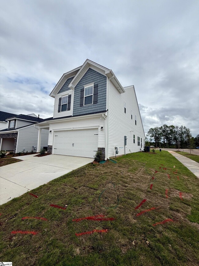 Building Photo - 141 Gervais Cir