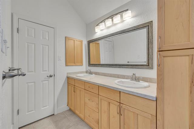 Building Photo - 3354 Summerfield Dr