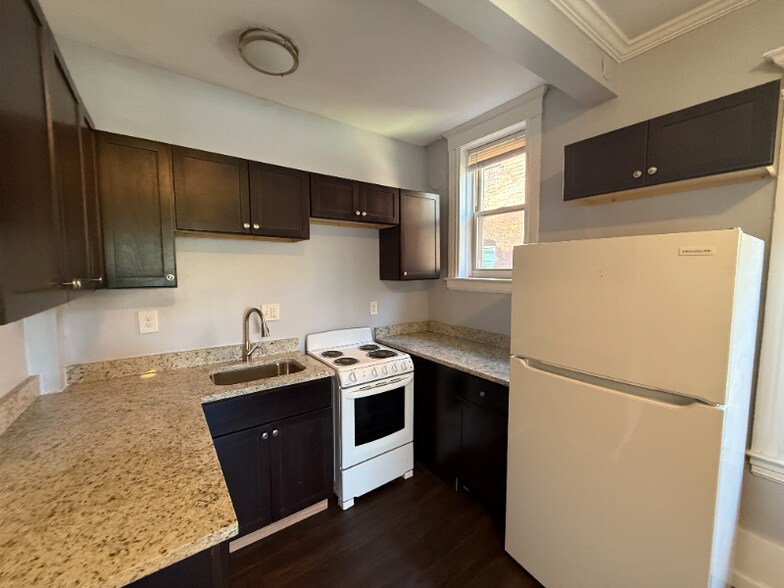 Building Photo - 4622 2nd Ave