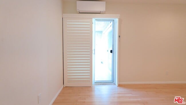 Building Photo - 9005 Cynthia St