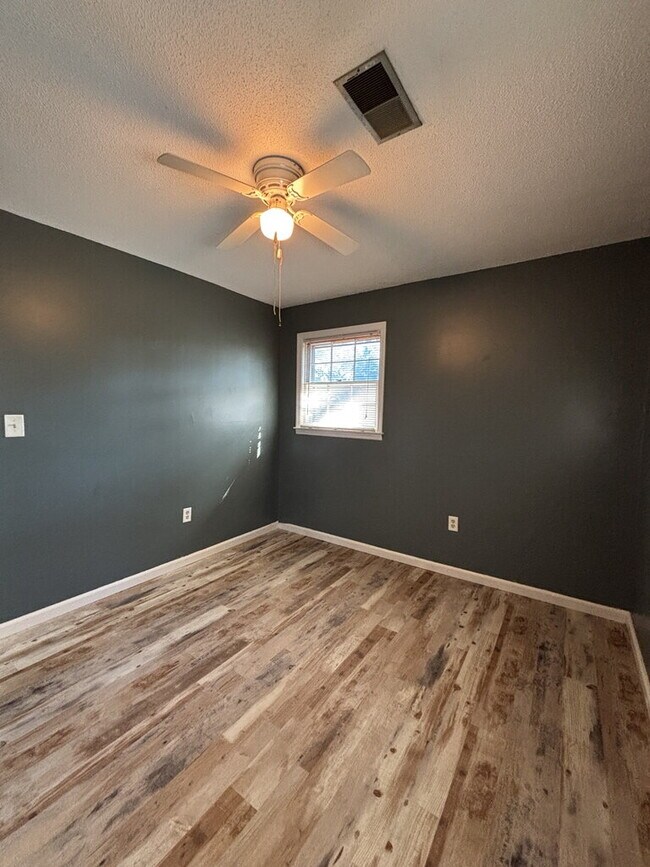 Building Photo - 4411 Donwood Dr