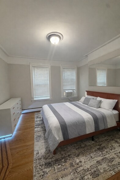 Bedroom 1-2 - 391 Woodlawn Ave