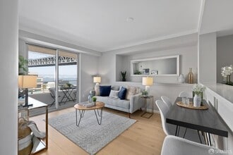 Building Photo - 403 Main St