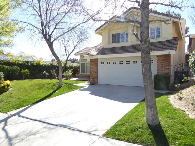 Building Photo - Beautiful 3-Bedroom Home Near Saugus High School!