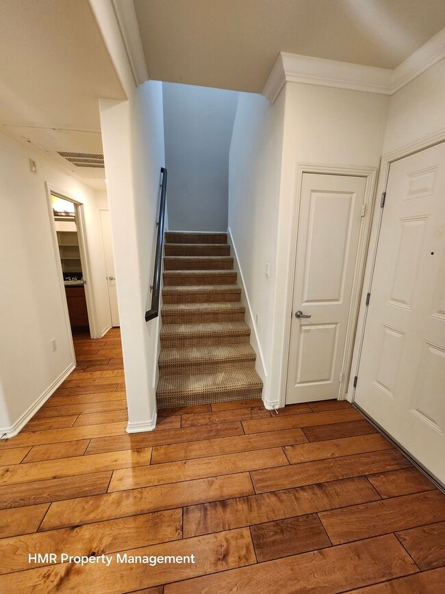 Building Photo - 2 bed 2.5 bath condominium at Lake at Waln...