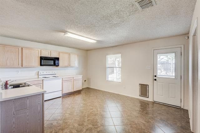 Building Photo - 7808 Shoal Bend