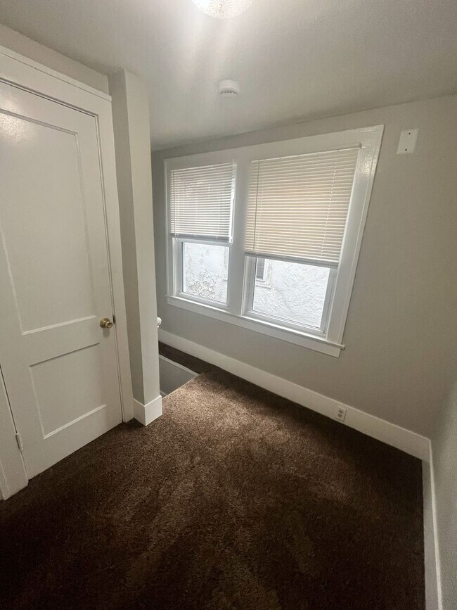 Building Photo - Three Bedroom House W/ Full unfinished Basement