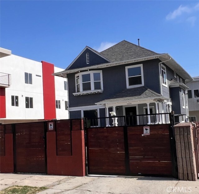 Primary Photo - 1222 W 35th St