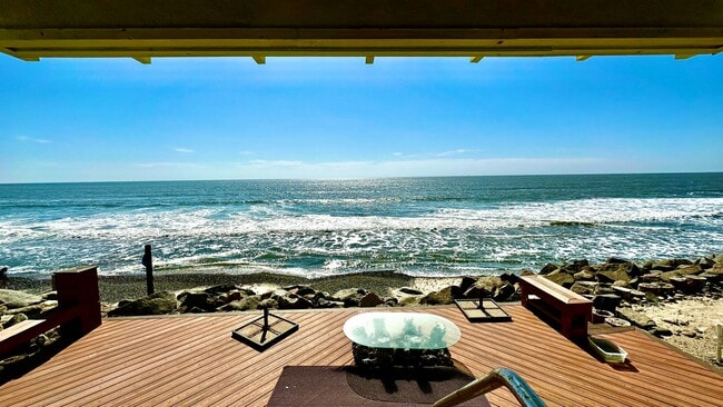 Building Photo - South Oceanside-Oceanfront Studio! Unfurnished with AC